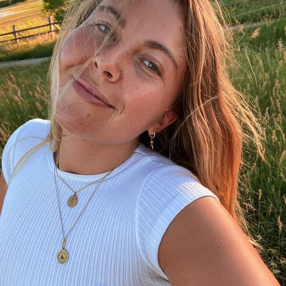 Meet your Posher, Lia